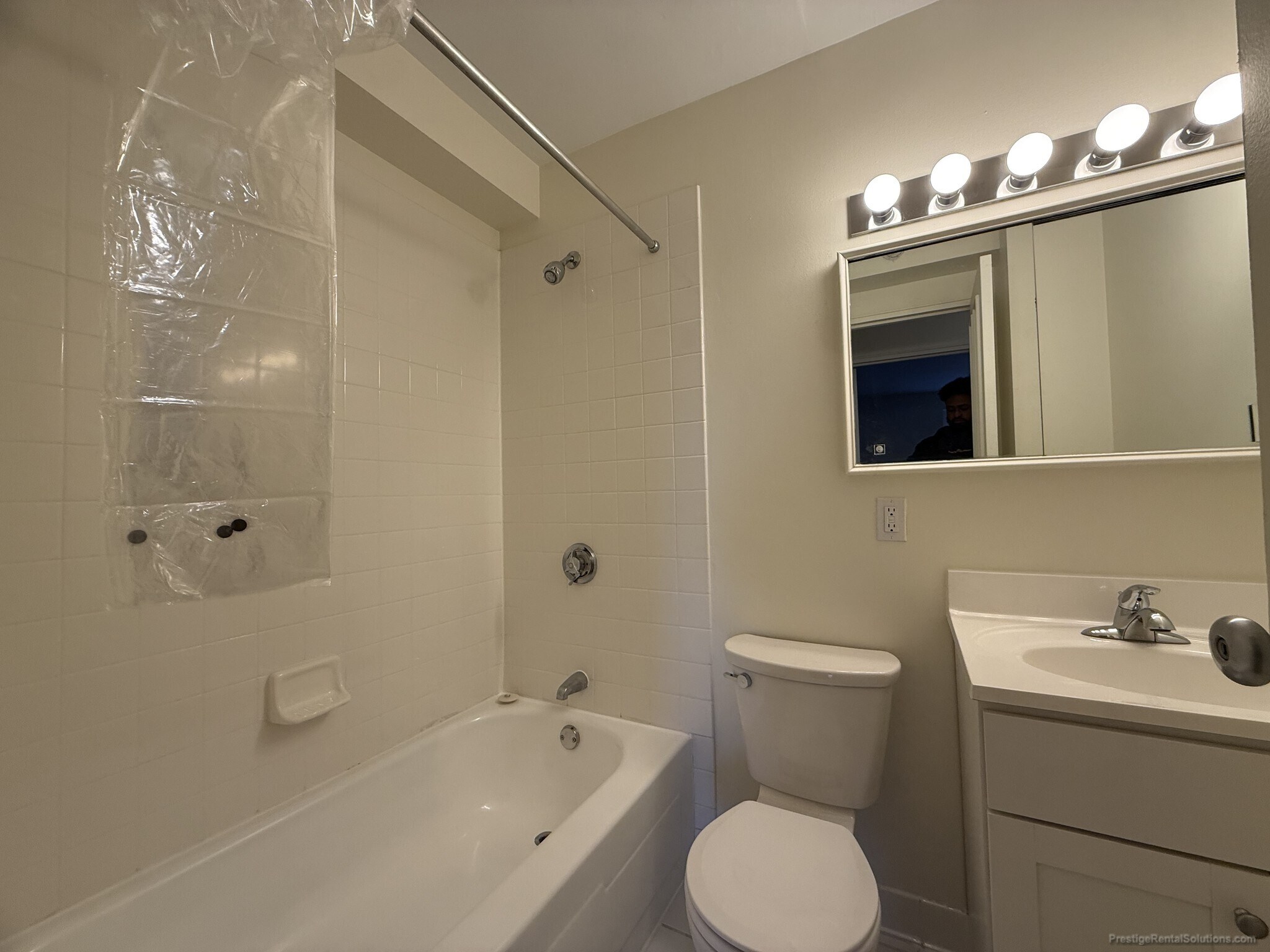 Building Photo - 530 Cambridge St