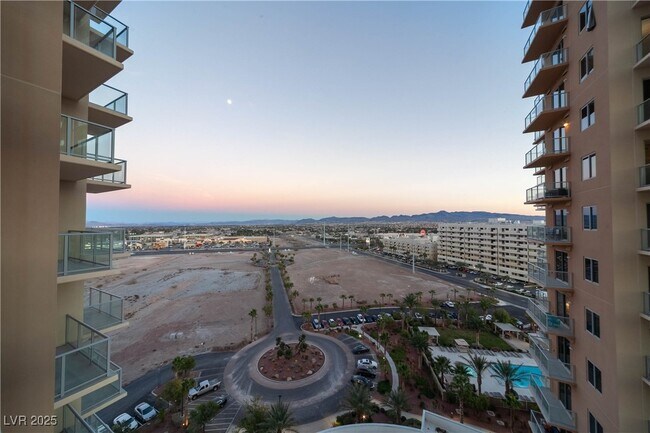 Building Photo - 8255 S Las Vegas Blvd