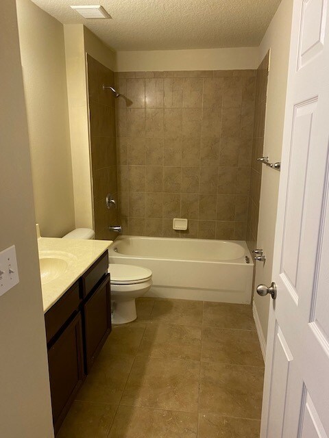 Building Photo - 3302 Fawnwood Dr