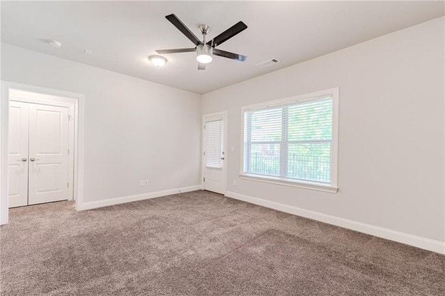 Building Photo - 5499 Terrace Bend Pl
