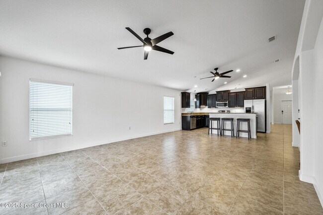 Building Photo - 3664 Gurrero Dr