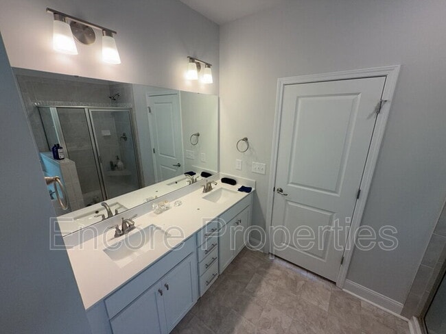 Building Photo - 38 Knotty Pine Dr