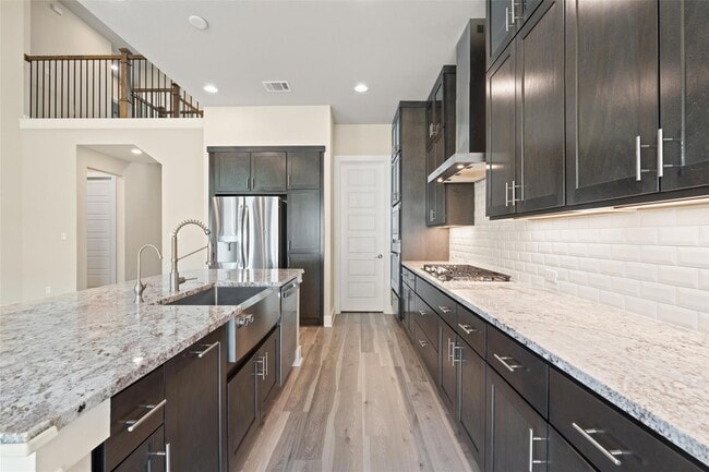 Building Photo - 336 Saturnia Dr