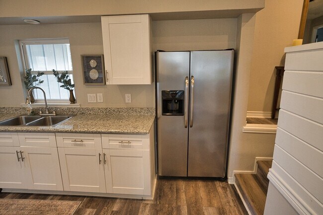 Building Photo - 1288 County Rd 297