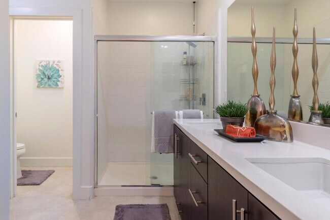 Building Photo - 1302 N Capitol Ave