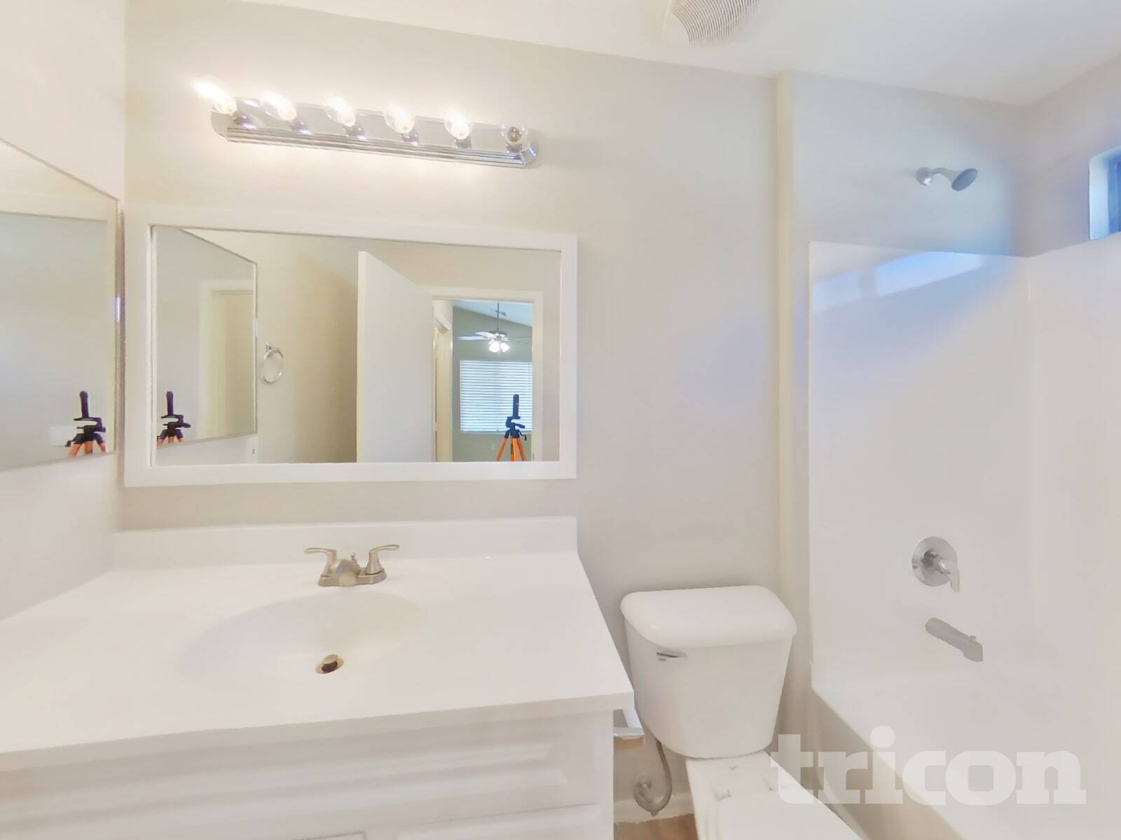 Building Photo - 6837 W Gary Way