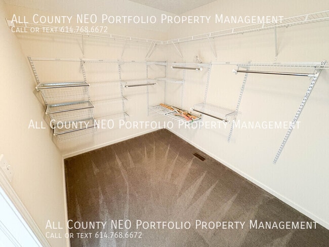 Building Photo - 2919 Woodstone Dr