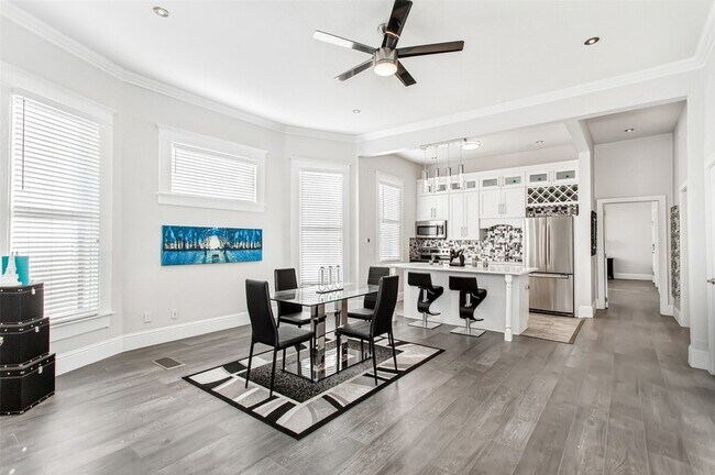 Building Photo - 4719 Junius St