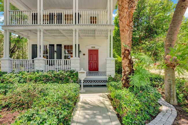 Building Photo - 306 N Swinton Ave