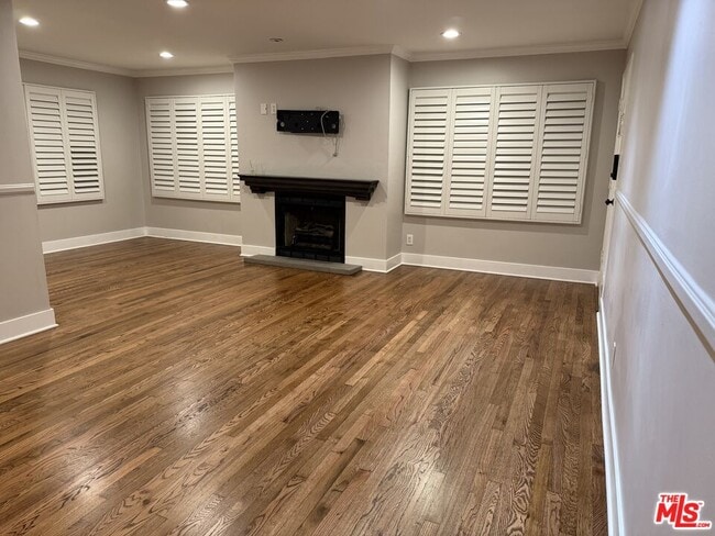 Building Photo - 18148 Hartland St