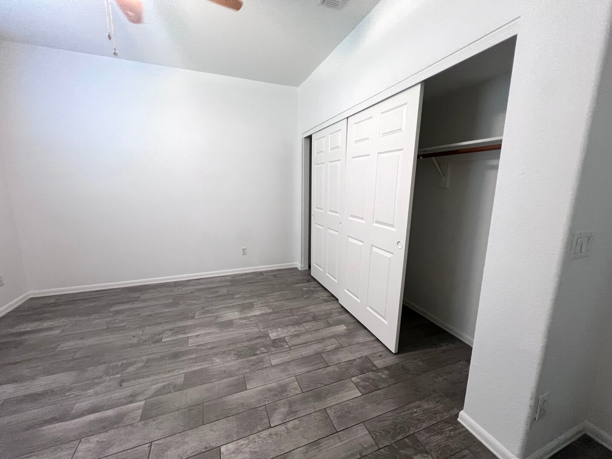 Bedroom 2 - 1501 E Princeton Ave