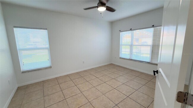 Building Photo - 2255 Sheboygan Pl
