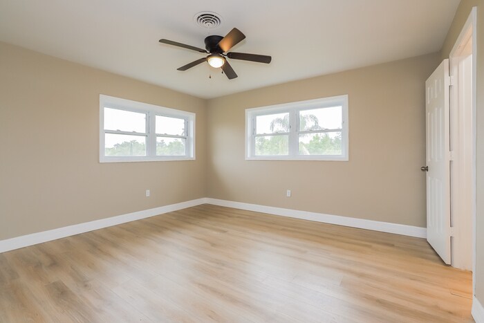 Building Photo - 3950 Bougainville Dr