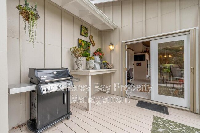 Building Photo - 18 Deer Stalker Path