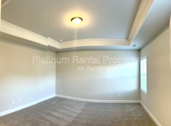 Building Photo - 4579 Silver Oak Dr SW