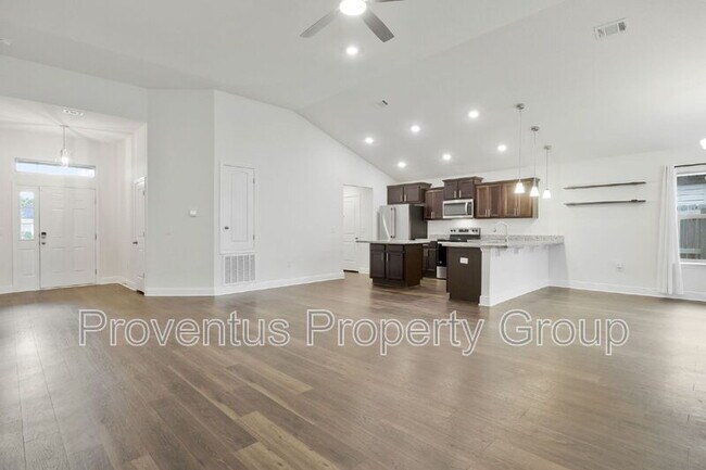 Building Photo - 2419 Privet Berry Dr