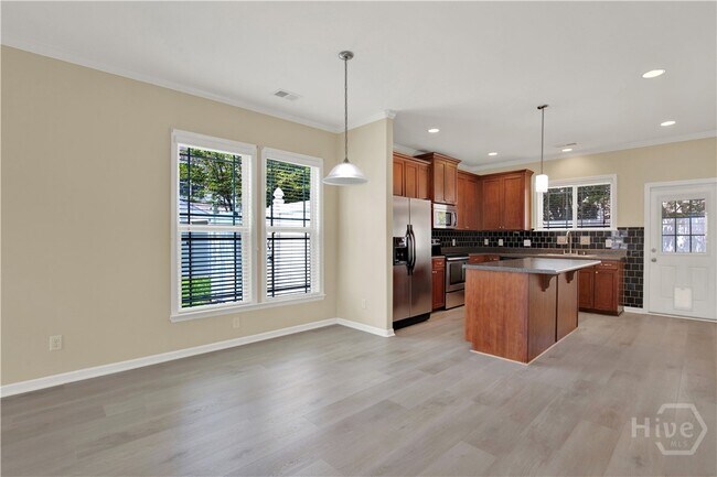 Building Photo - 127 Acapella Ave