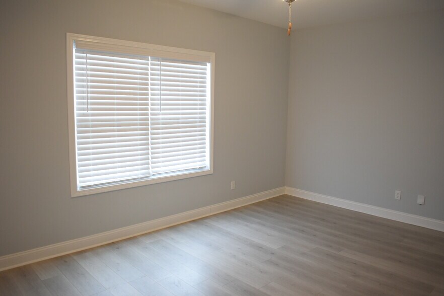 Building Photo - 4624 Runaway Bay Ln