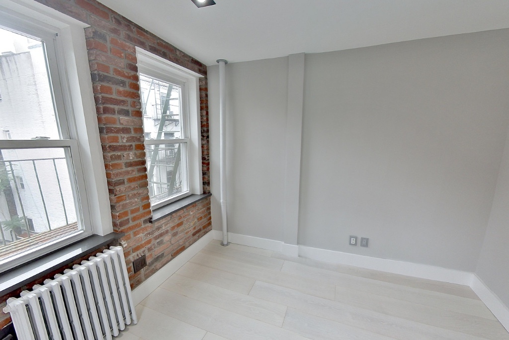 Building Photo - 120 Mulberry St