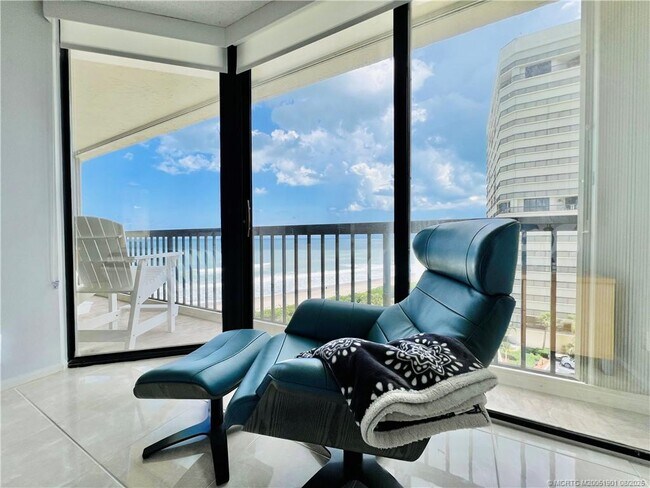 Building Photo - 9500 S Ocean Dr