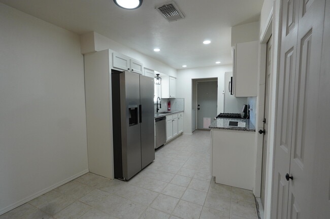 Building Photo - 6501 Dungan St NE