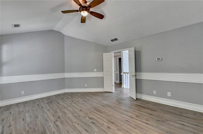 Building Photo - 2072 Fairport Way