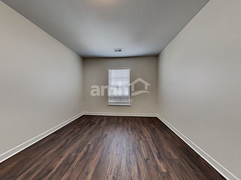 Building Photo - 1035 Friartuck Trail