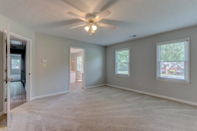 Building Photo - 180 Fairfield Cir