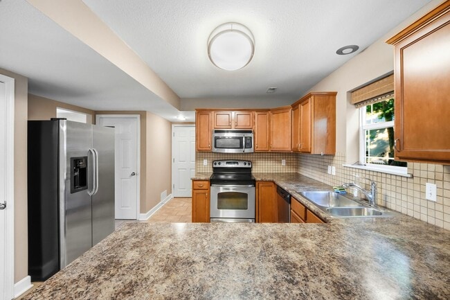 Building Photo - 401 S Village Cir