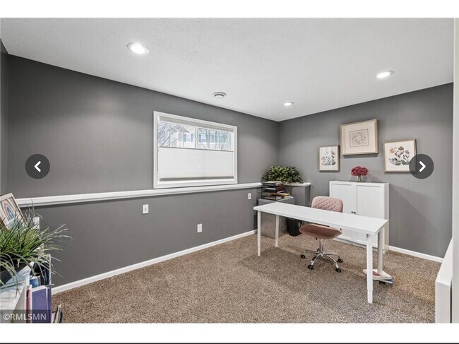 Building Photo - 11280 Sand Castle Dr