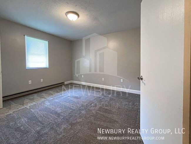 Building Photo - 26 Sunbury Estates