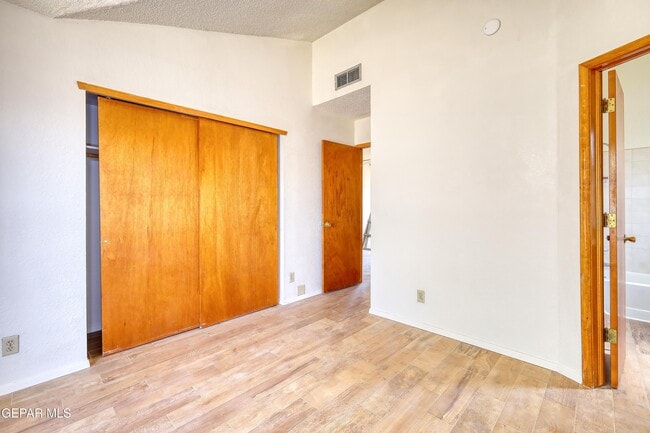 Building Photo - 10941 Whitey Ford St