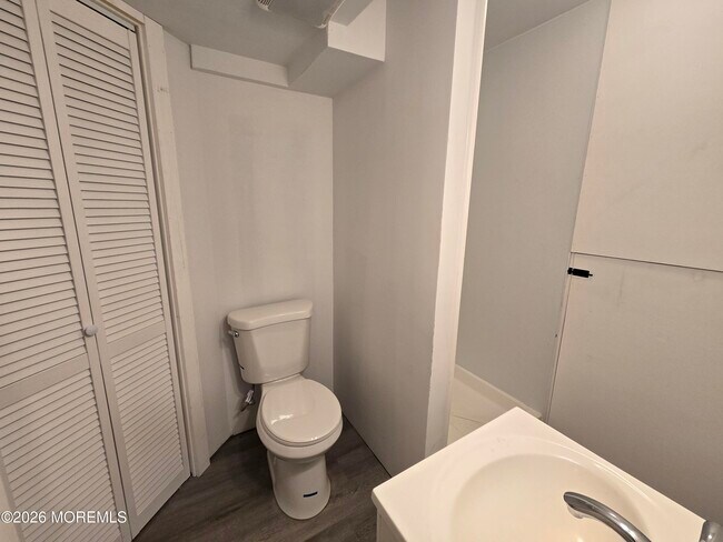 Building Photo - 18 4th Ave