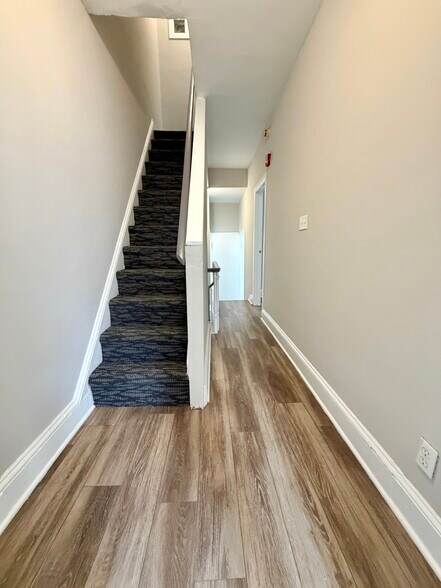 Building Photo - 4047 Sansom St
