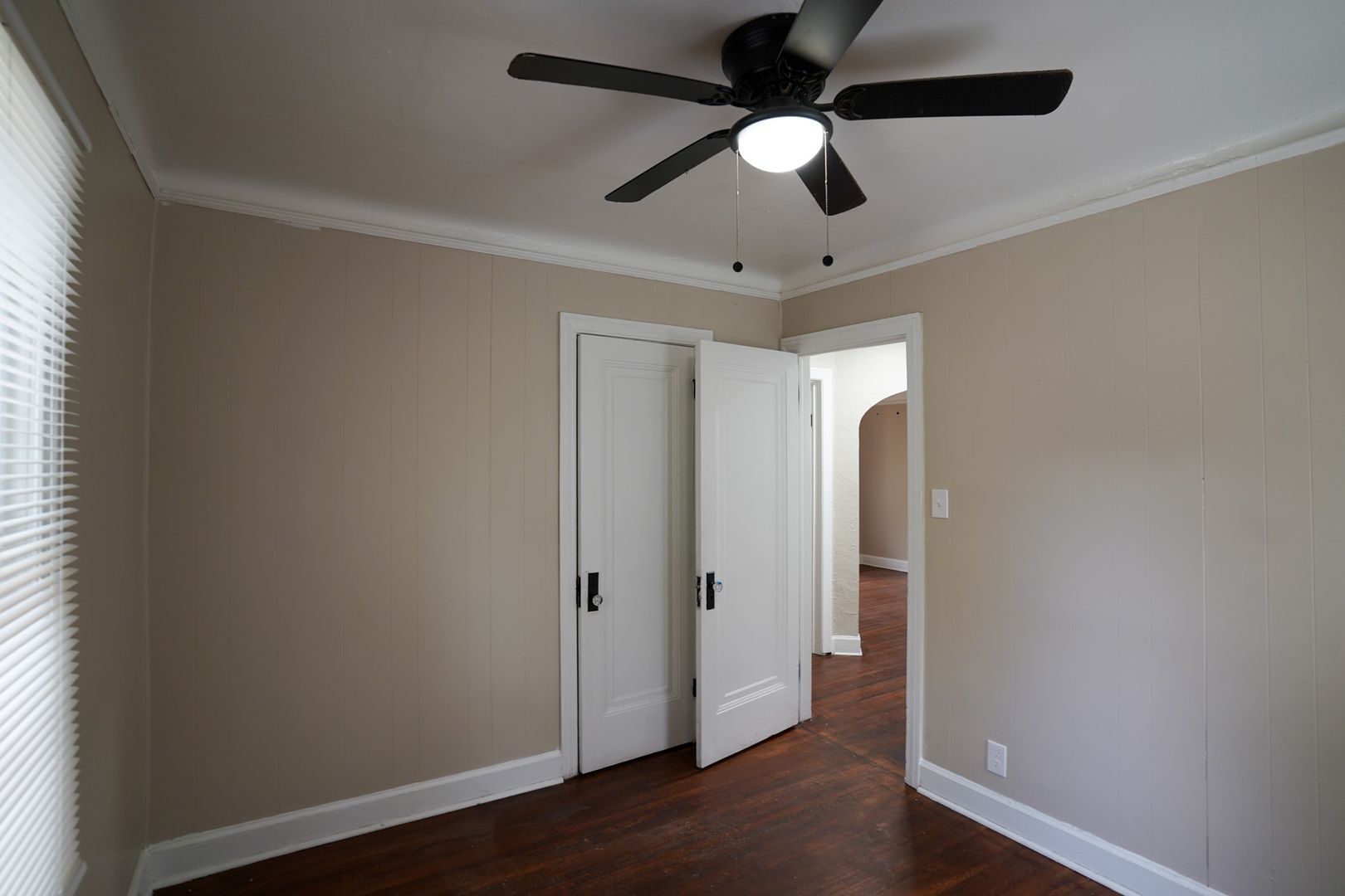 Building Photo - This beautifully updated 3-bedroom, 1-bath single-family home is ready for move-in!