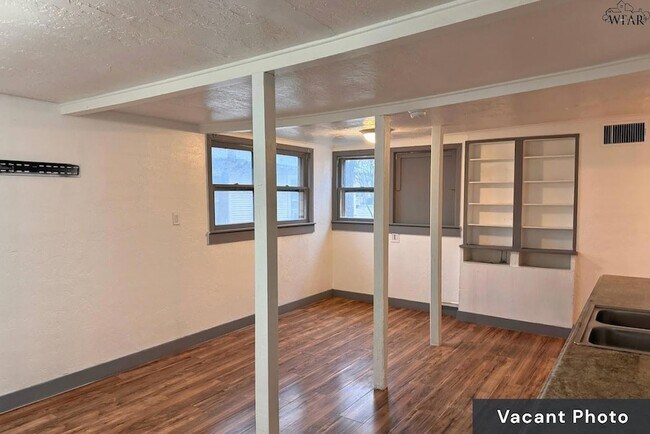 Building Photo - 1714 7th St