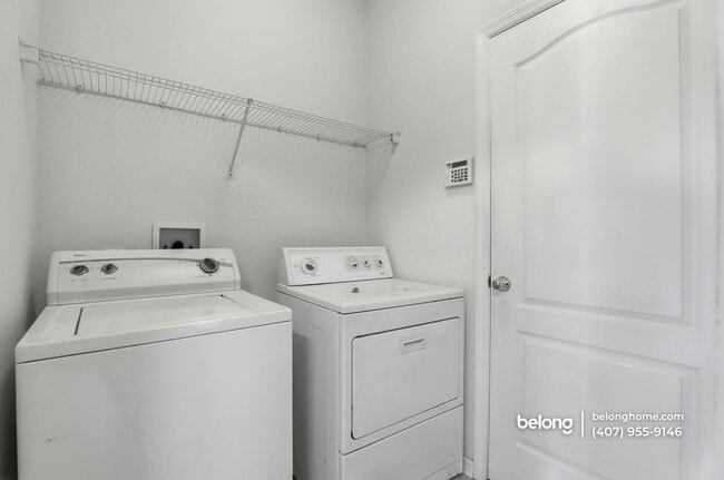 Building Photo - 1220 Cathcart Cir