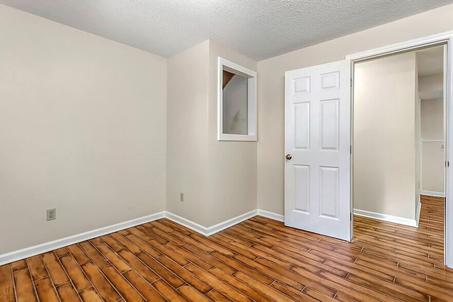 Building Photo - 1204 Ogden Pl