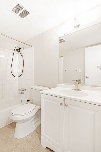 Building Photo - 10211 Ura Ln