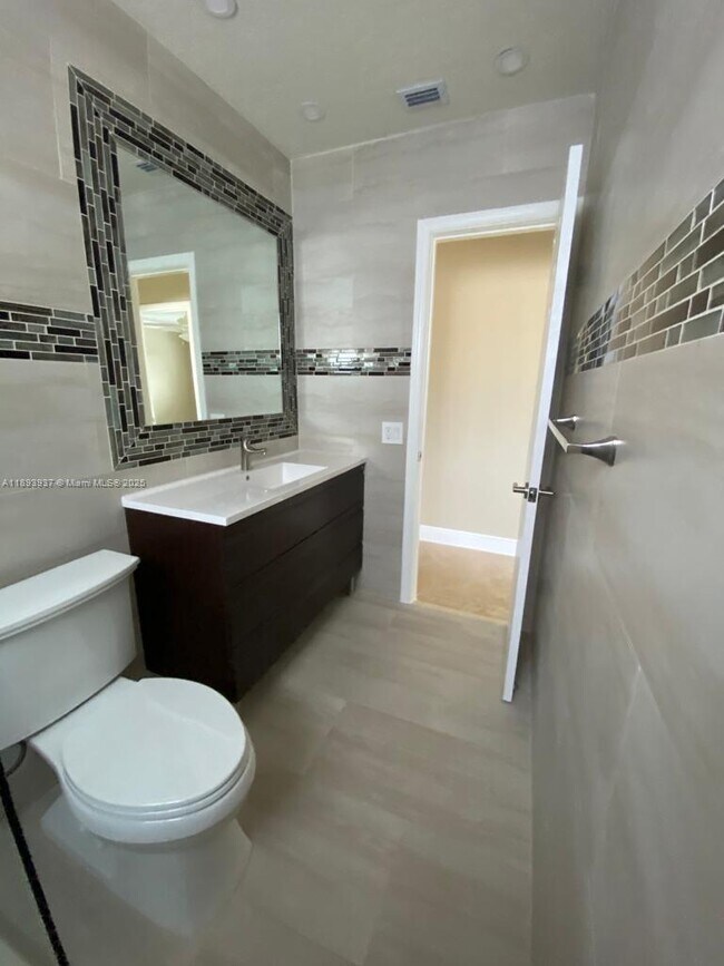 Building Photo - 3260 SW 87th Pl
