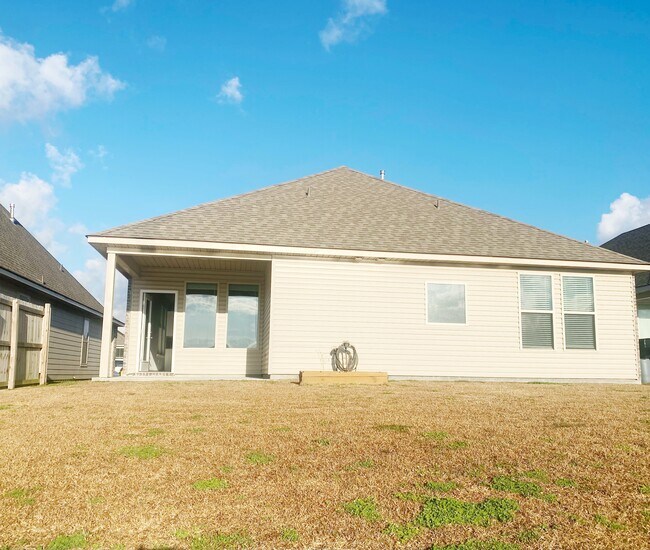 Building Photo - 1219 Foxtail Dr