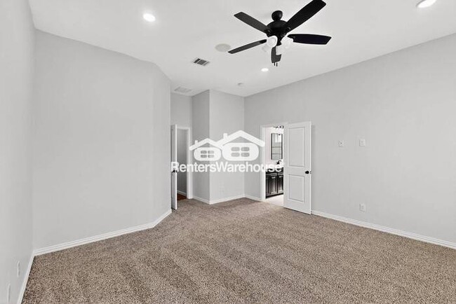 Building Photo - MOVE IN READY - 4BED/3BATH - LITTLE ELM, T...
