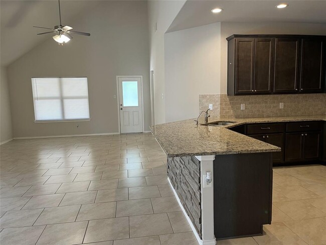 Building Photo - 22070 Sun Haven Ln