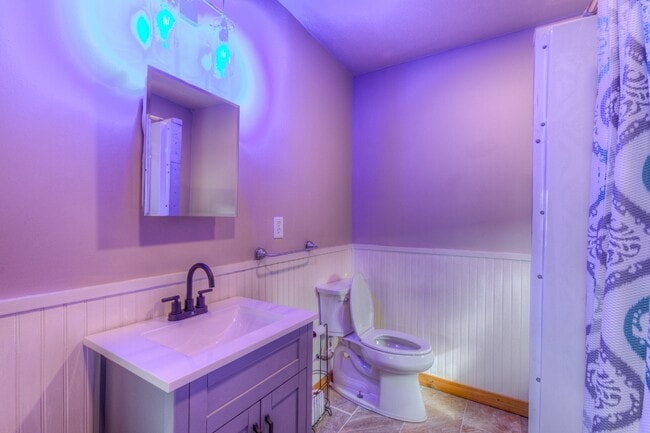 Building Photo - 6658 Bratton Rd