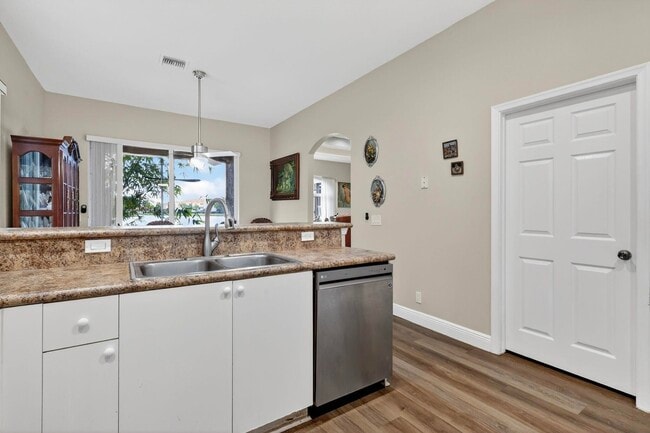 Building Photo - 8790 S San Andros