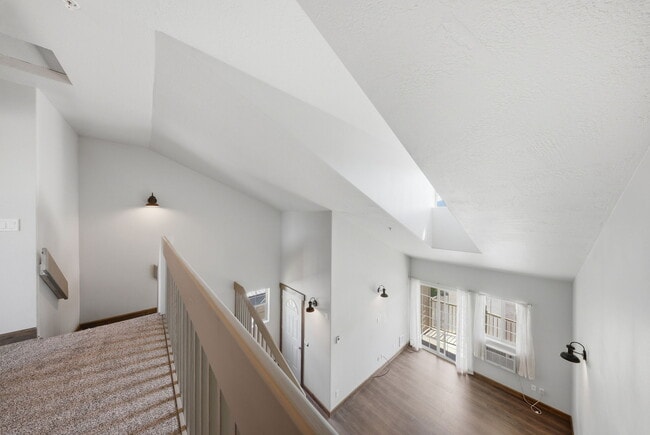 Building Photo - 848 N Chase Rd