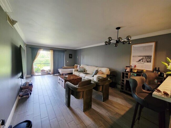 Building Photo - 22100 Palms Way