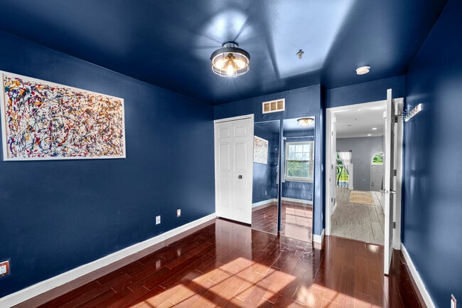 Building Photo - 29374 Glen Oaks Blvd W