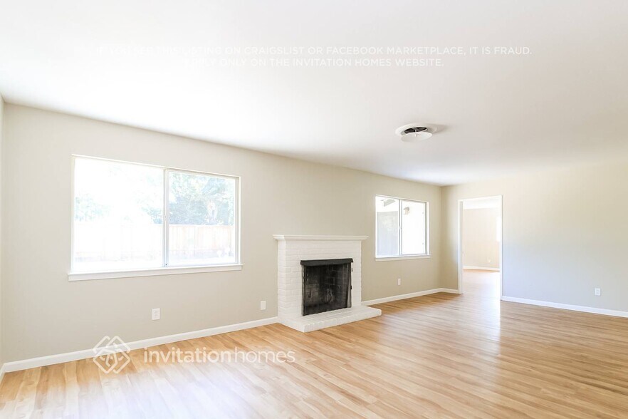 Building Photo - 4736 Cameron Ranch Dr