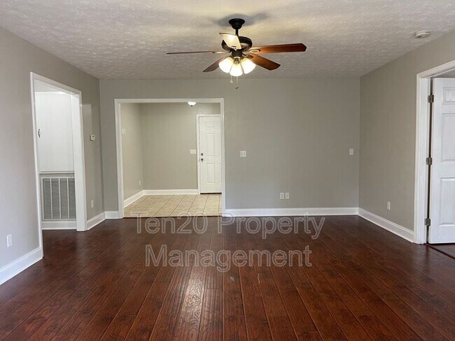 Building Photo - 4508 Auburn Rd